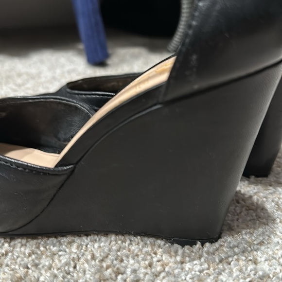 Vince Camuto wedge ♥️ - Picture 4 of 6